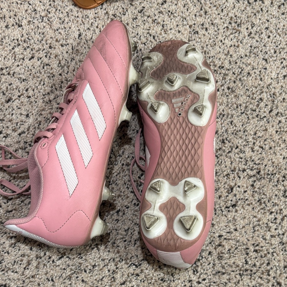 Adidas Womens Cleats in Pink and White - Picture 3 of 3